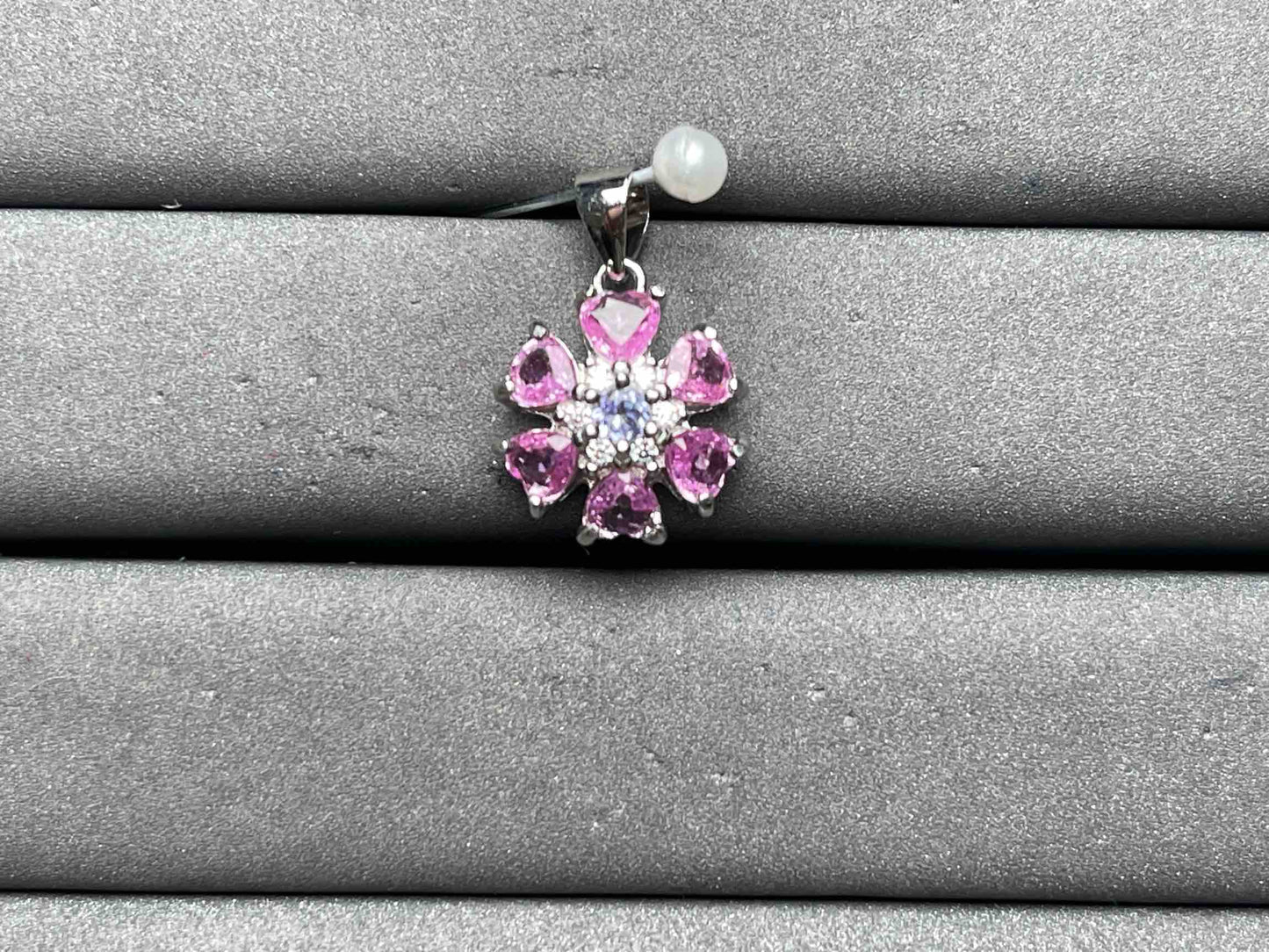 A10692 Sapphire Pendant