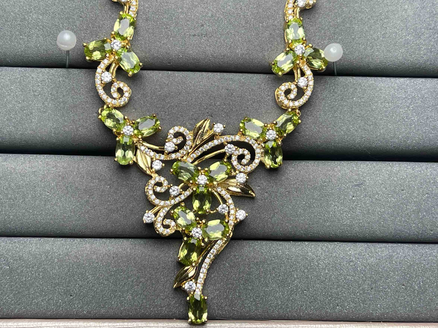 A10708 Peridot Necklace