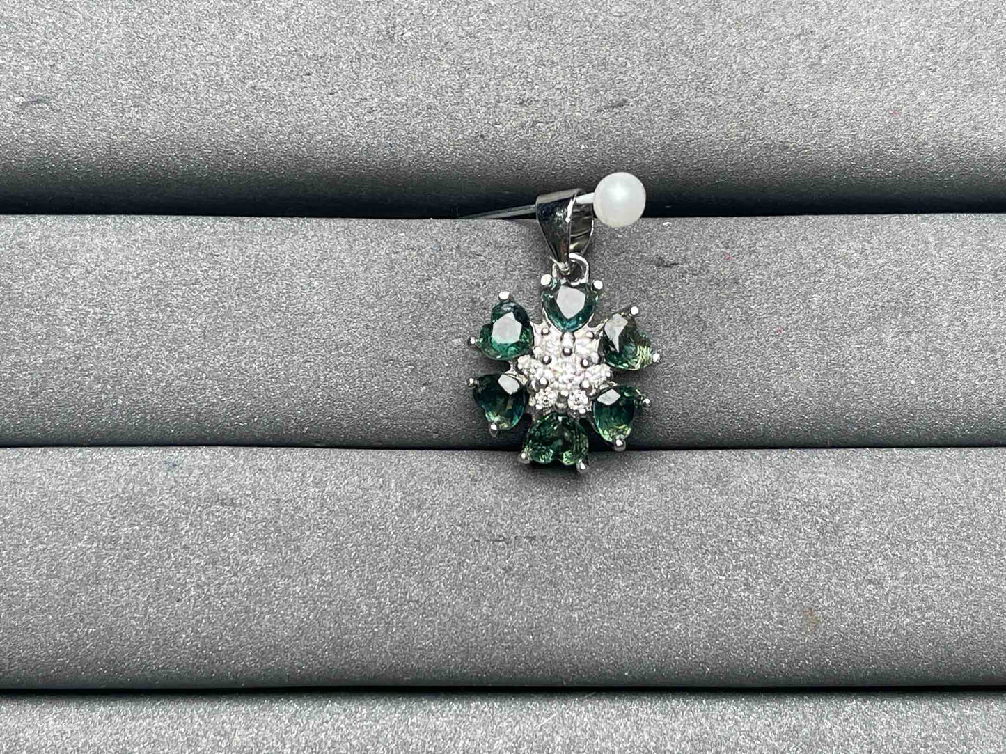 A10759 Sapphire Pendant