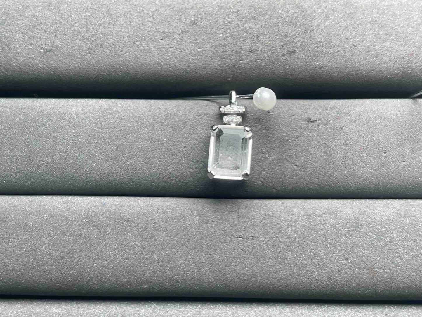 A10921 Color Changing Pendant