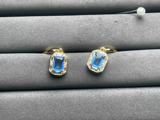 A10924 Color Changing Earrings