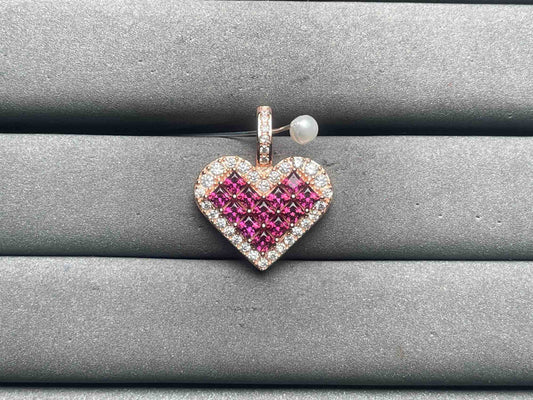 A10946 Garnet Pendant