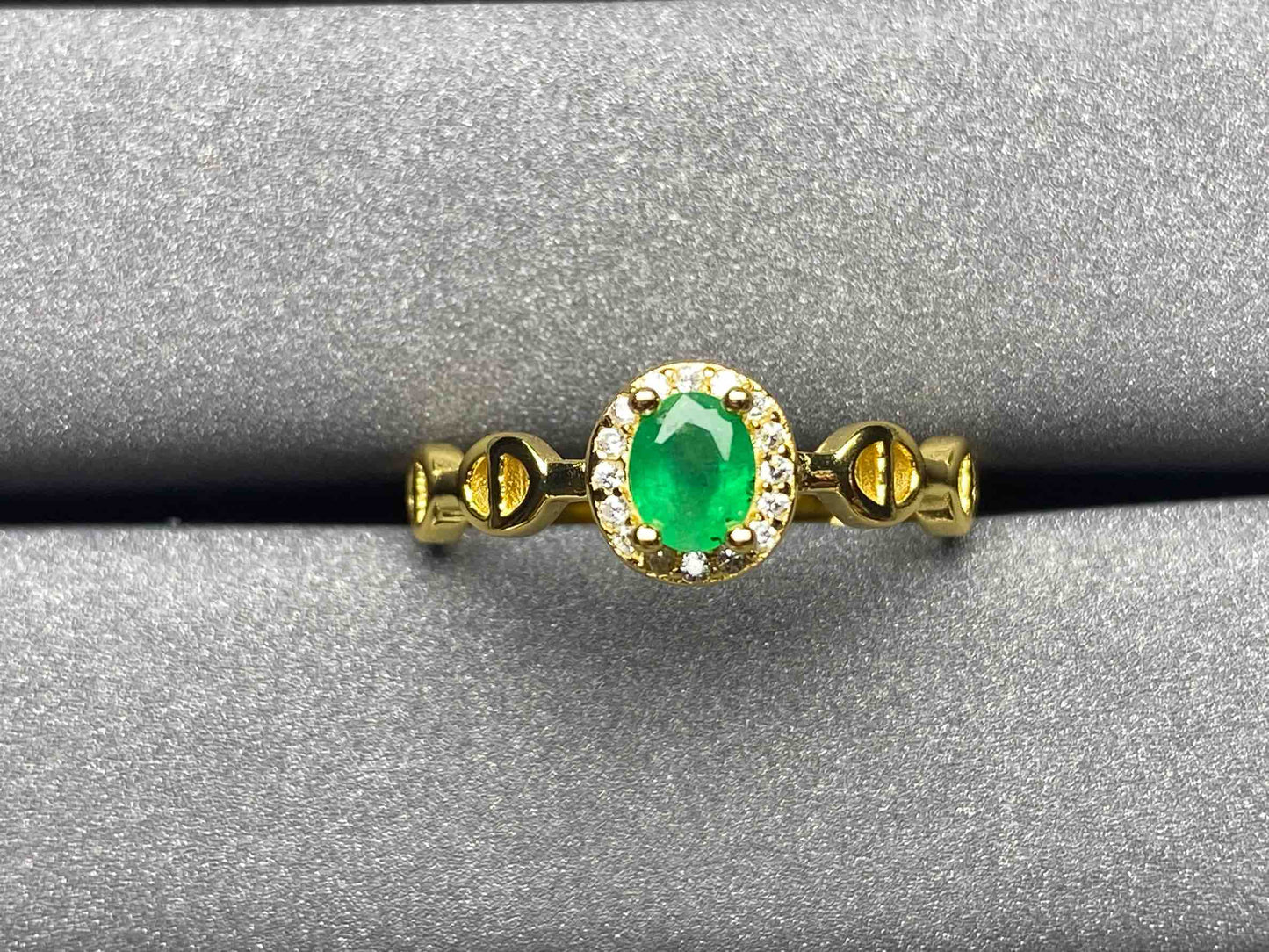 A109 Emerald Ring