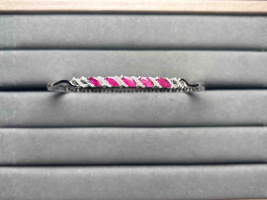 A11081 Ruby Bangle