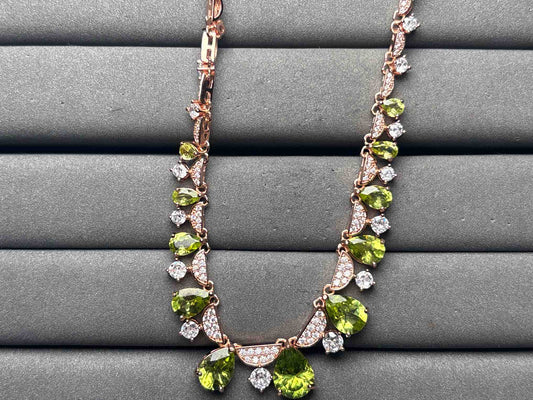 A11093 Peridot Necklace