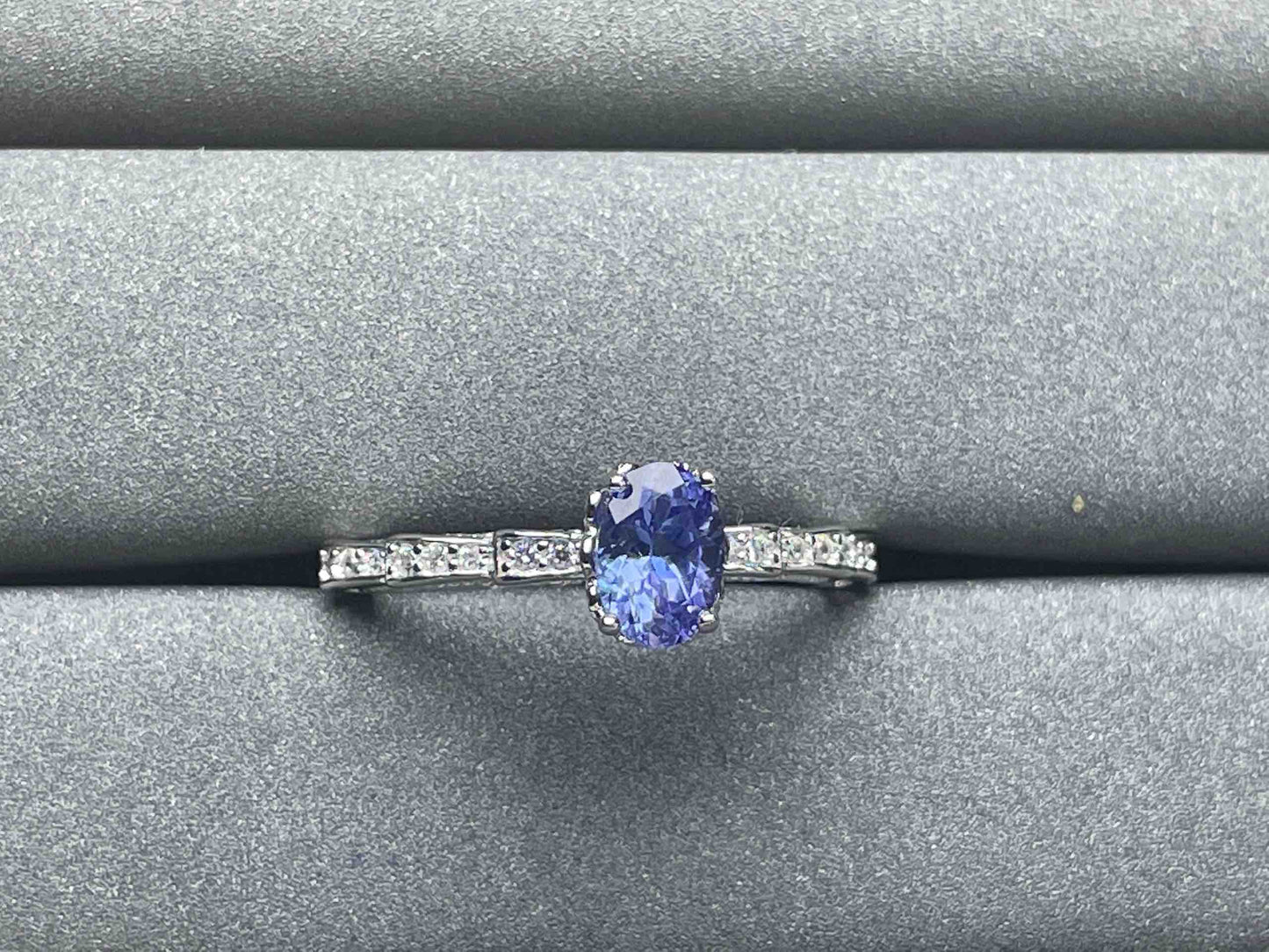 A1110 Tanzanite Ring