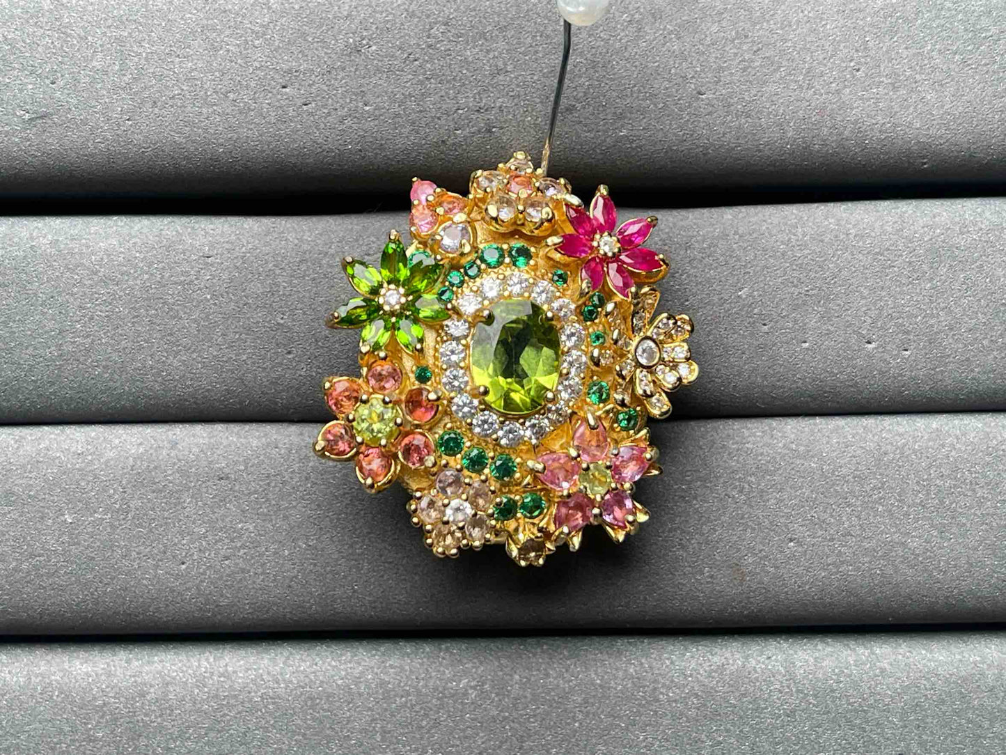 A11106 Peridot Pendant