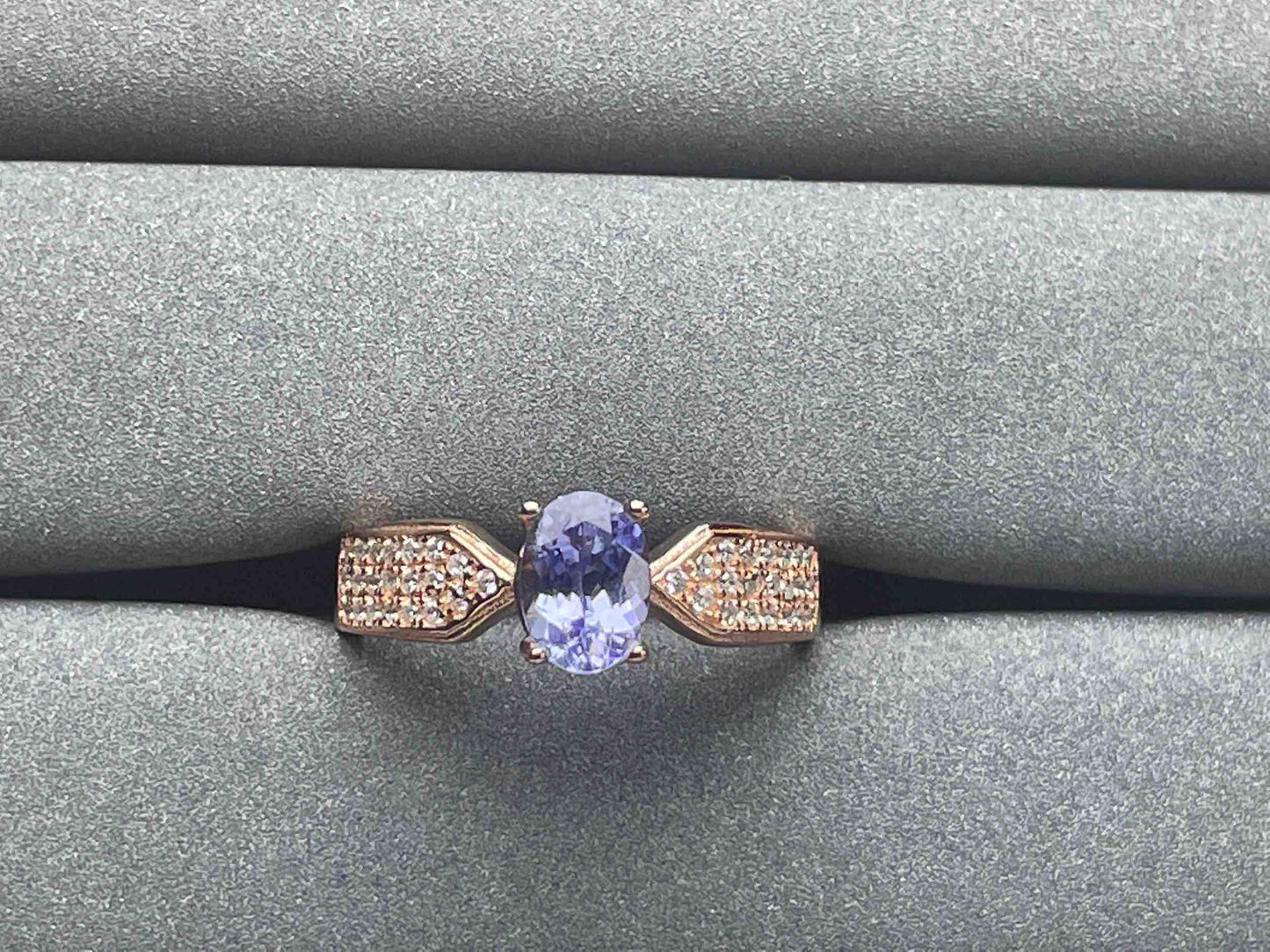 A1113 Tanzanite Ring