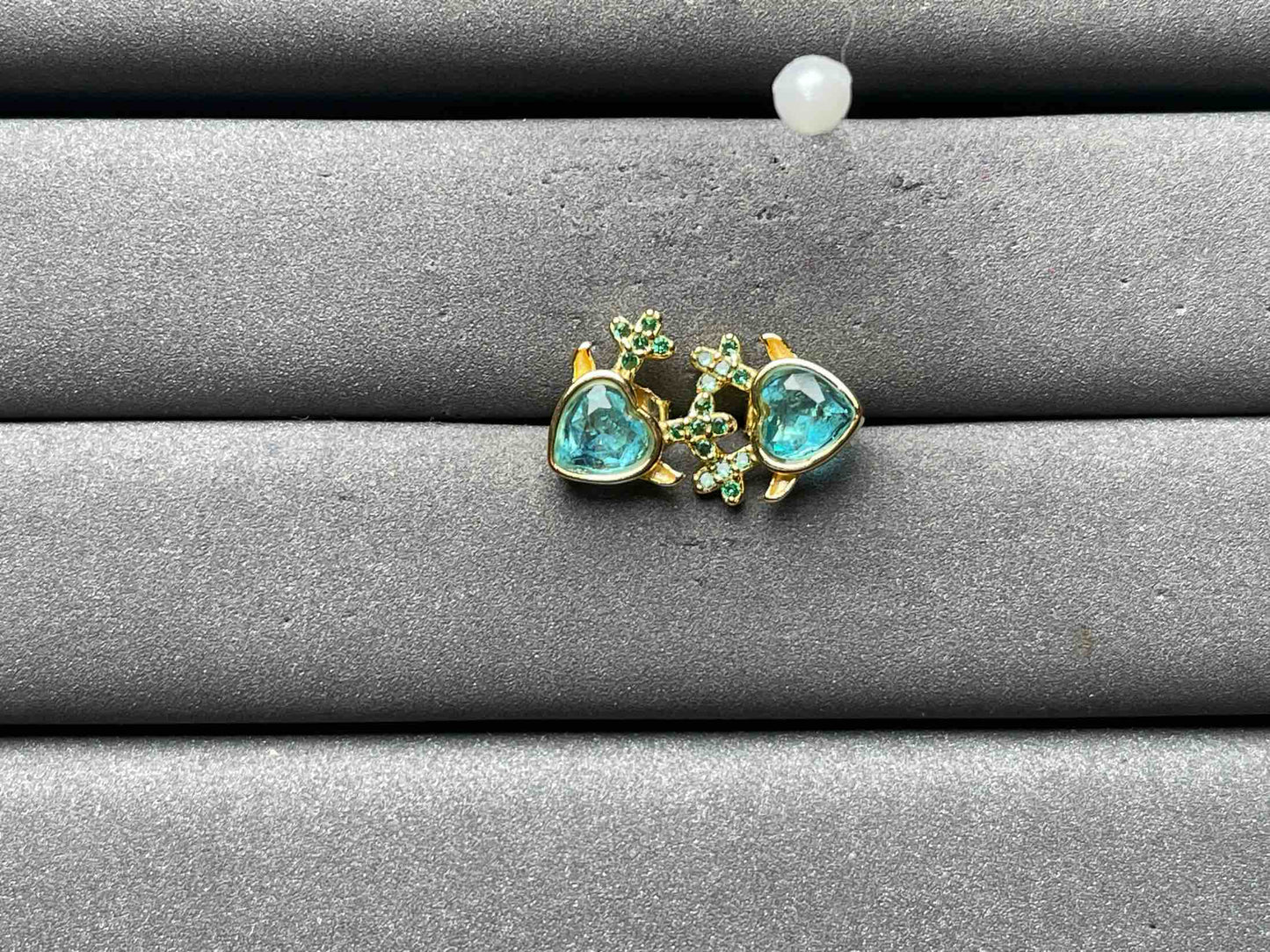 A11160 Color Changing Earrings