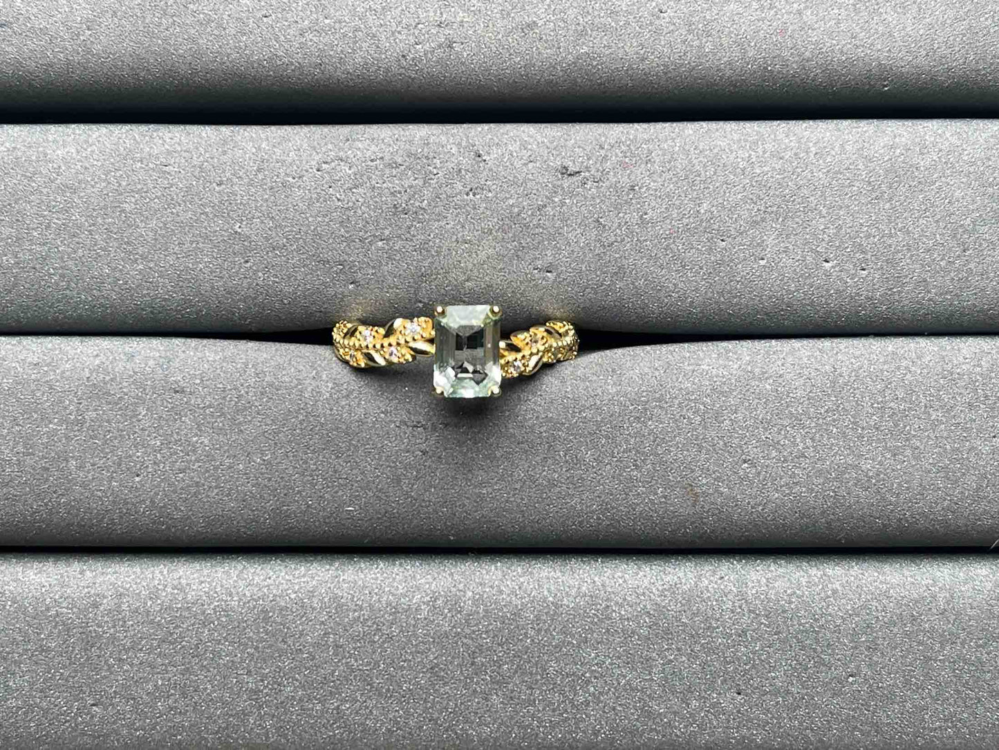 A11215 Aquamarine Ring