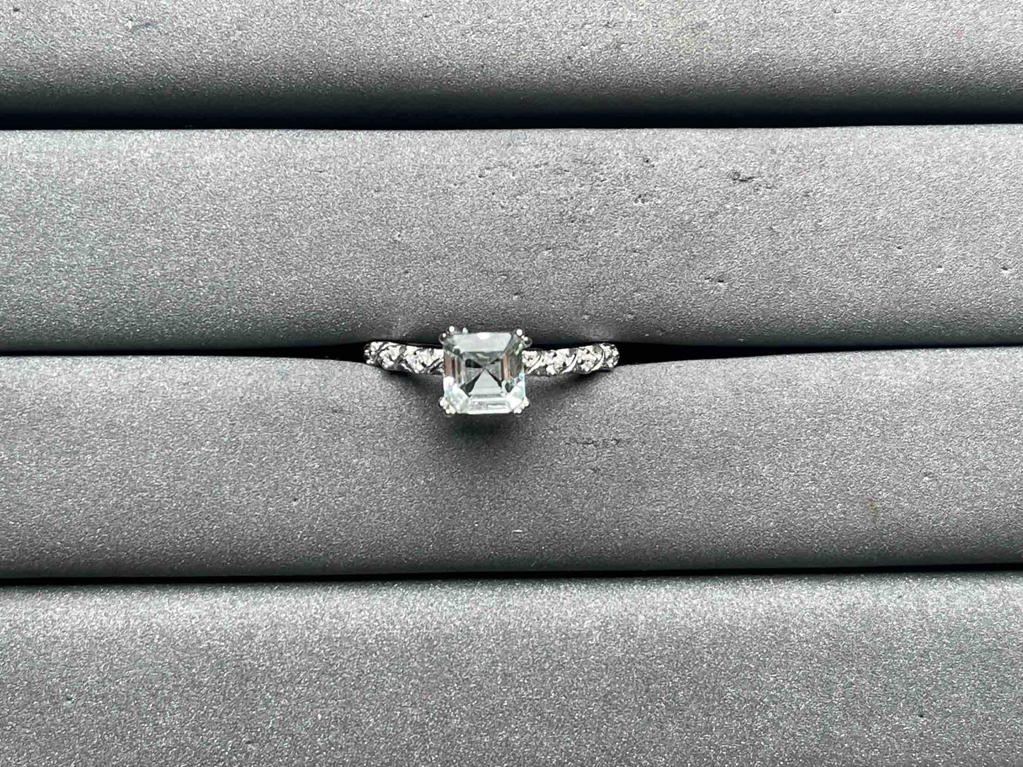 A11216 Aquamarine Ring