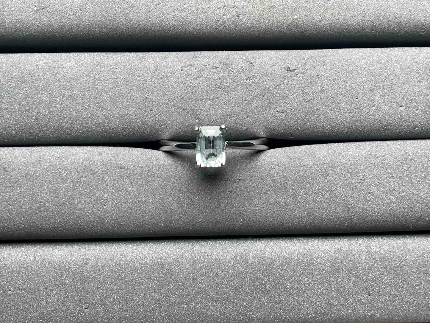A11217 Aquamarine Ring