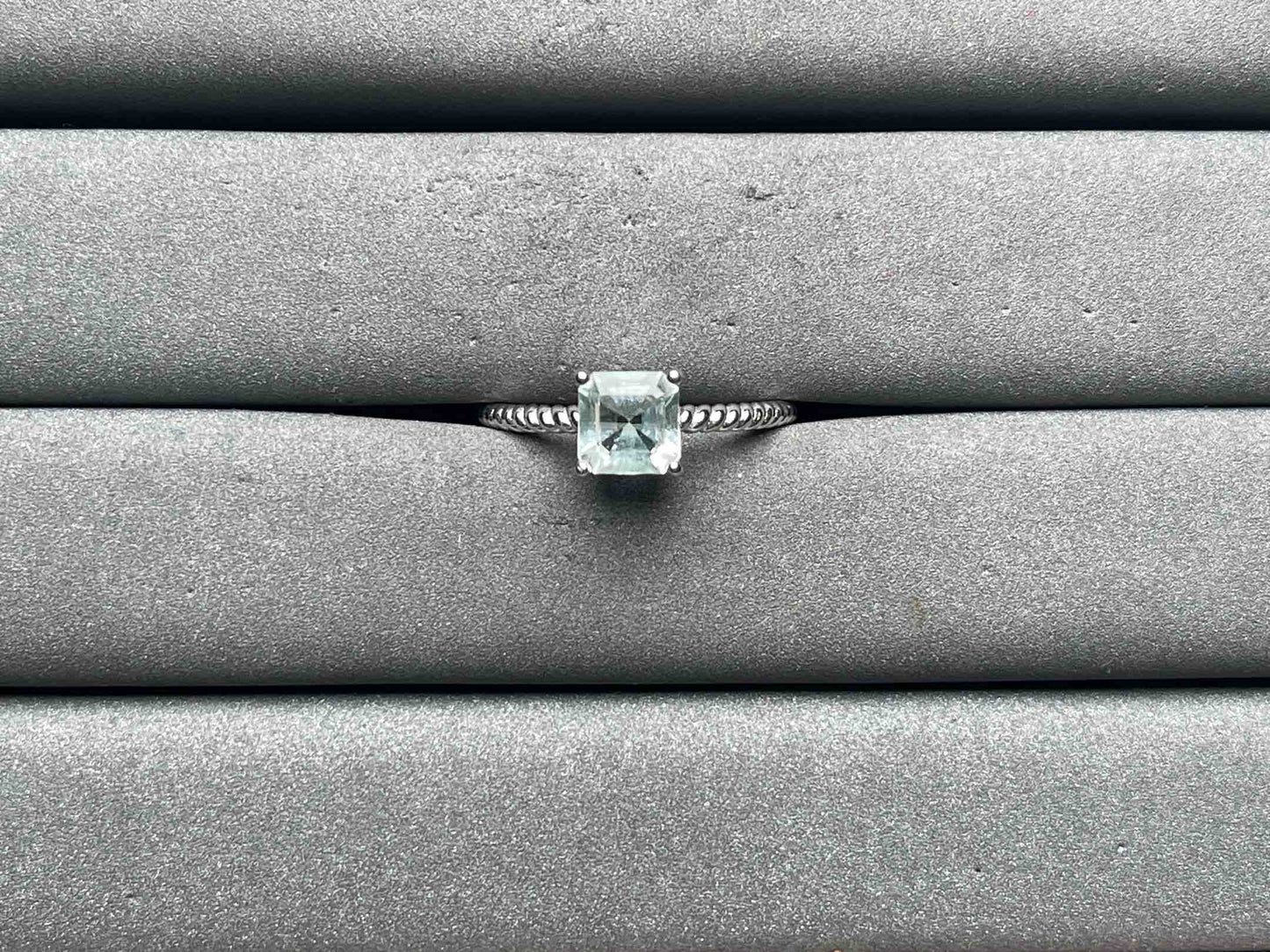A11224 Aquamarine Ring