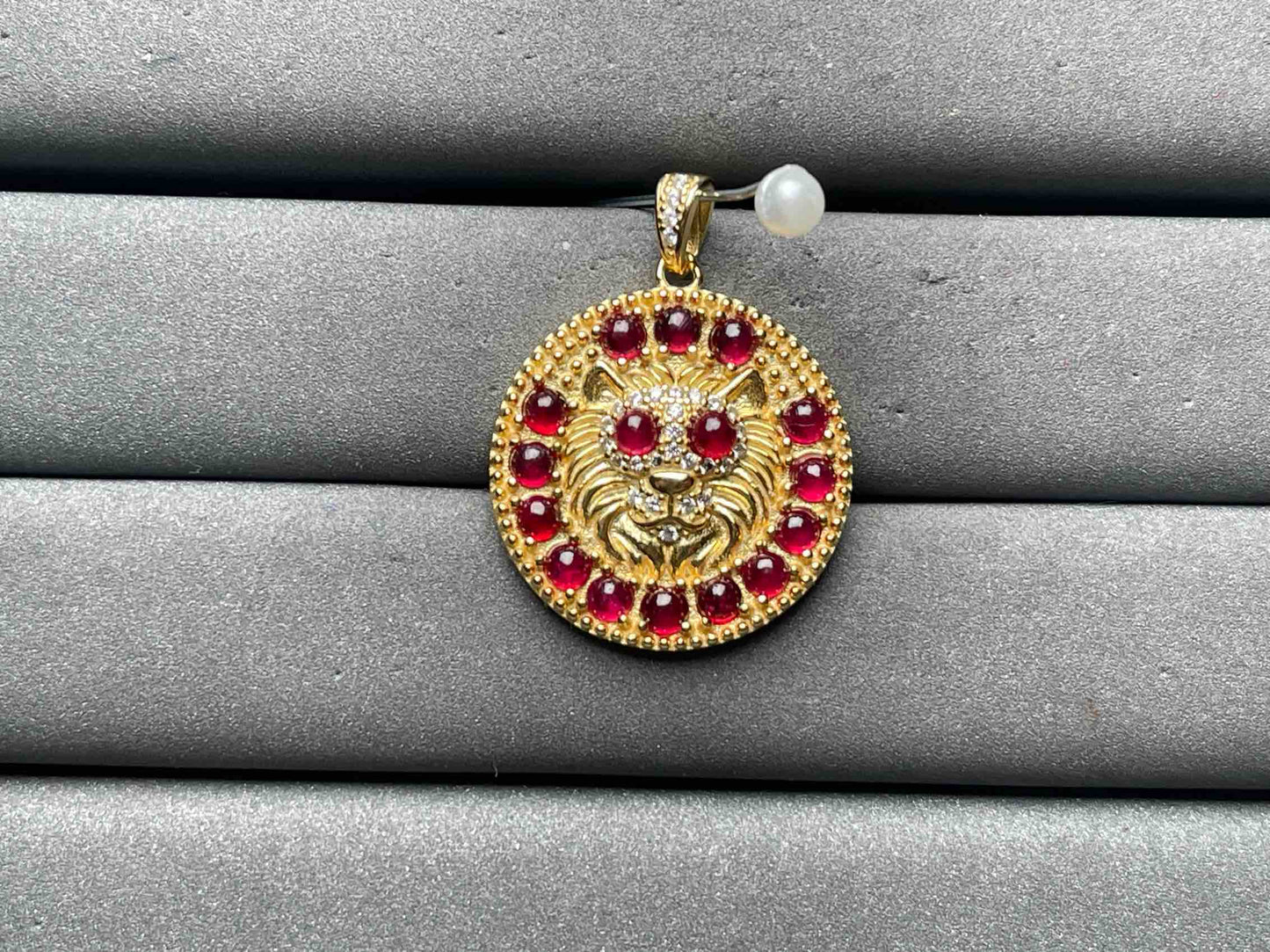 A11268 Ruby Pendant