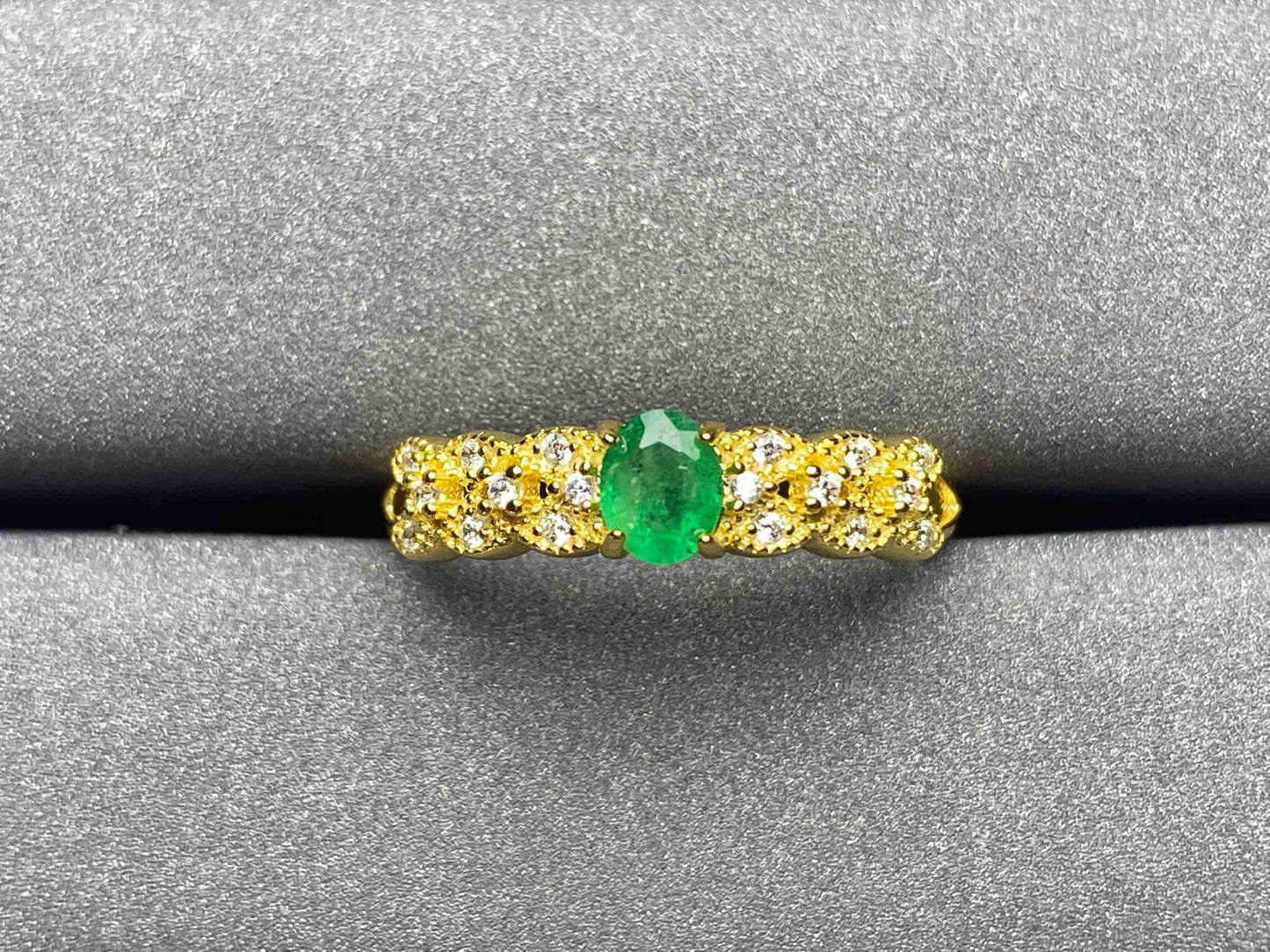 A112 Emerald Ring