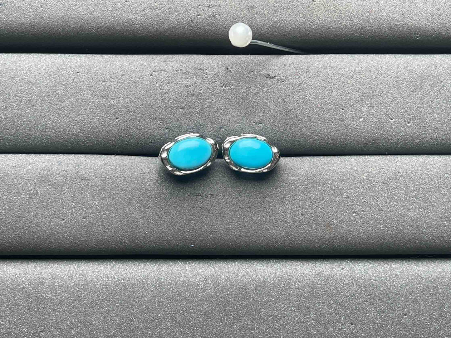 A11323 Turquoise Earrings