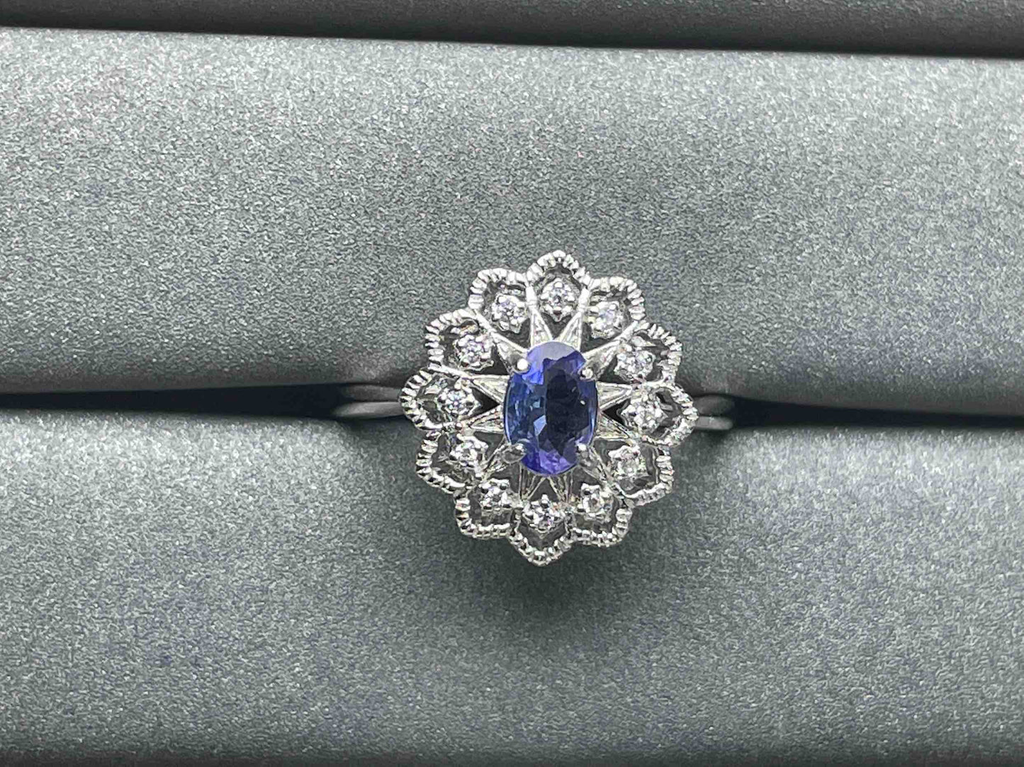 A1135 Tanzanite Ring