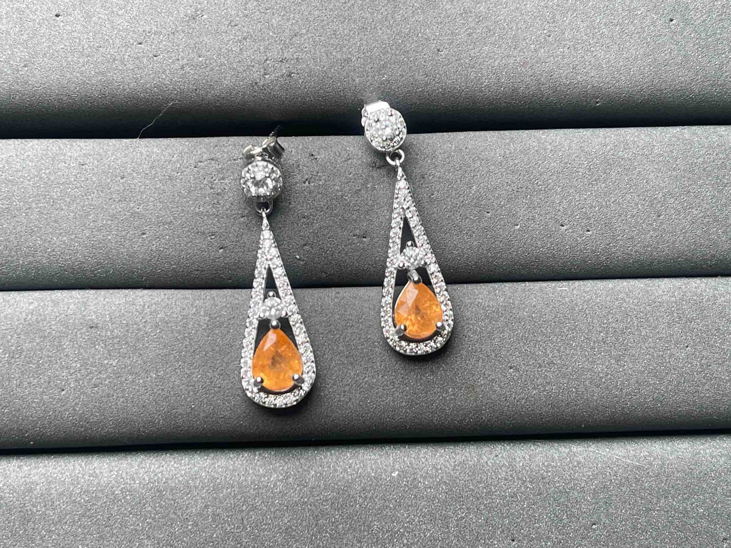A11557 Fanta Earrings