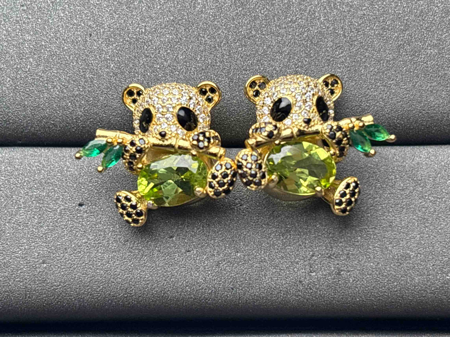 A11588 Peridot Earrings
