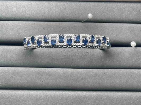 A11592 Sapphire Bangle