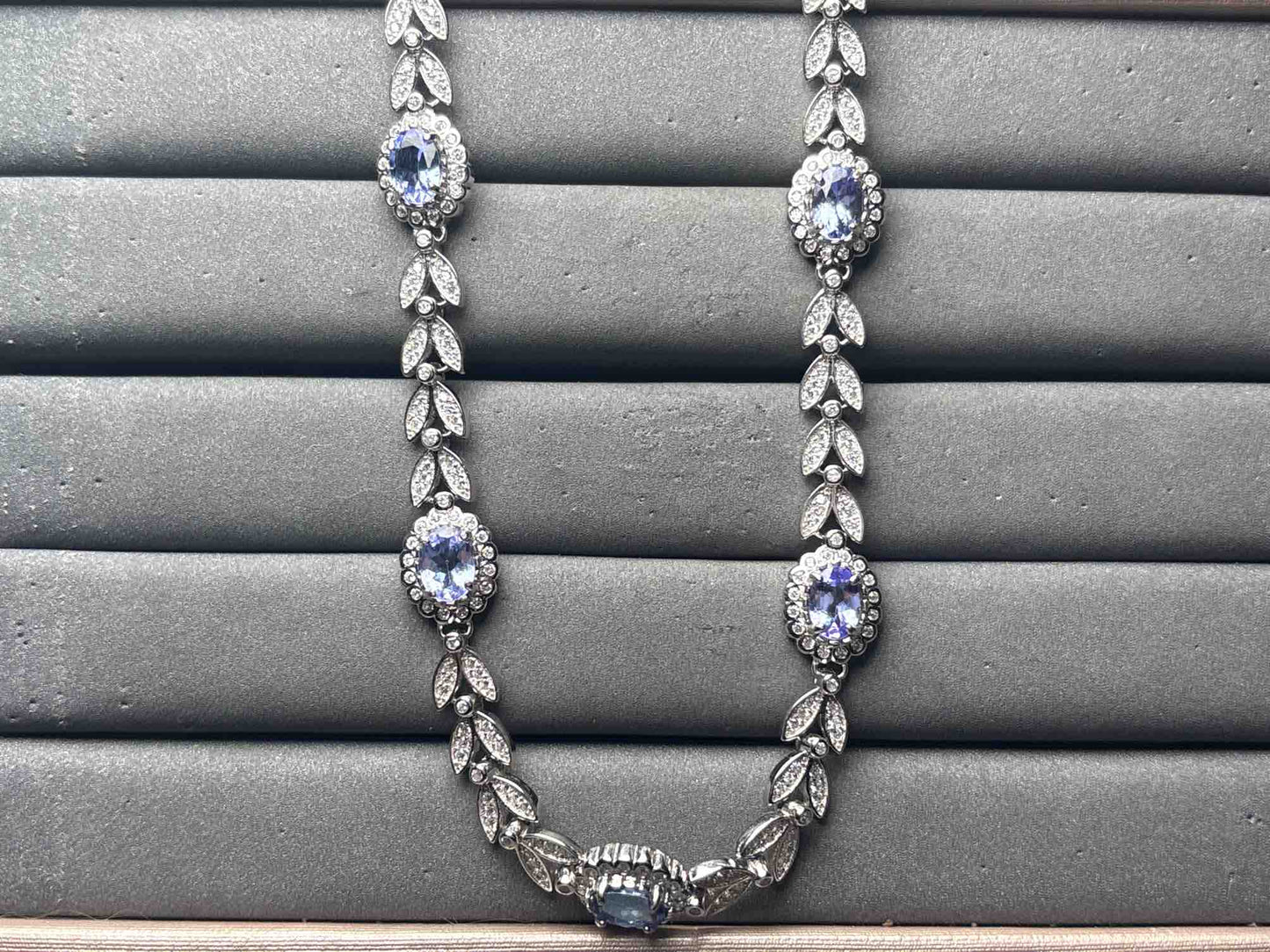 A11640 Tanzanite Necklace