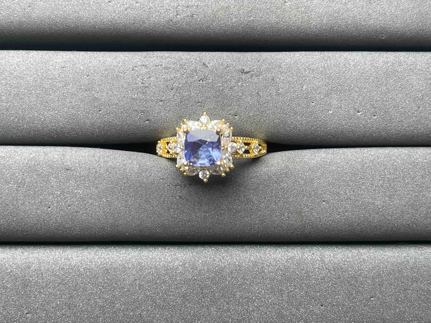 A11691 Tanzanite Ring