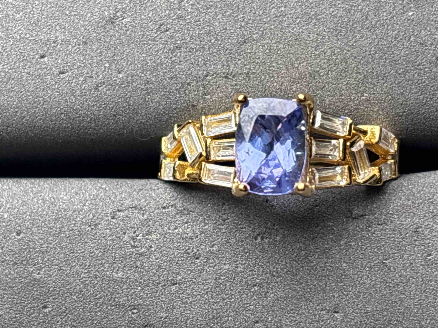 A11740 Tanzanite Ring