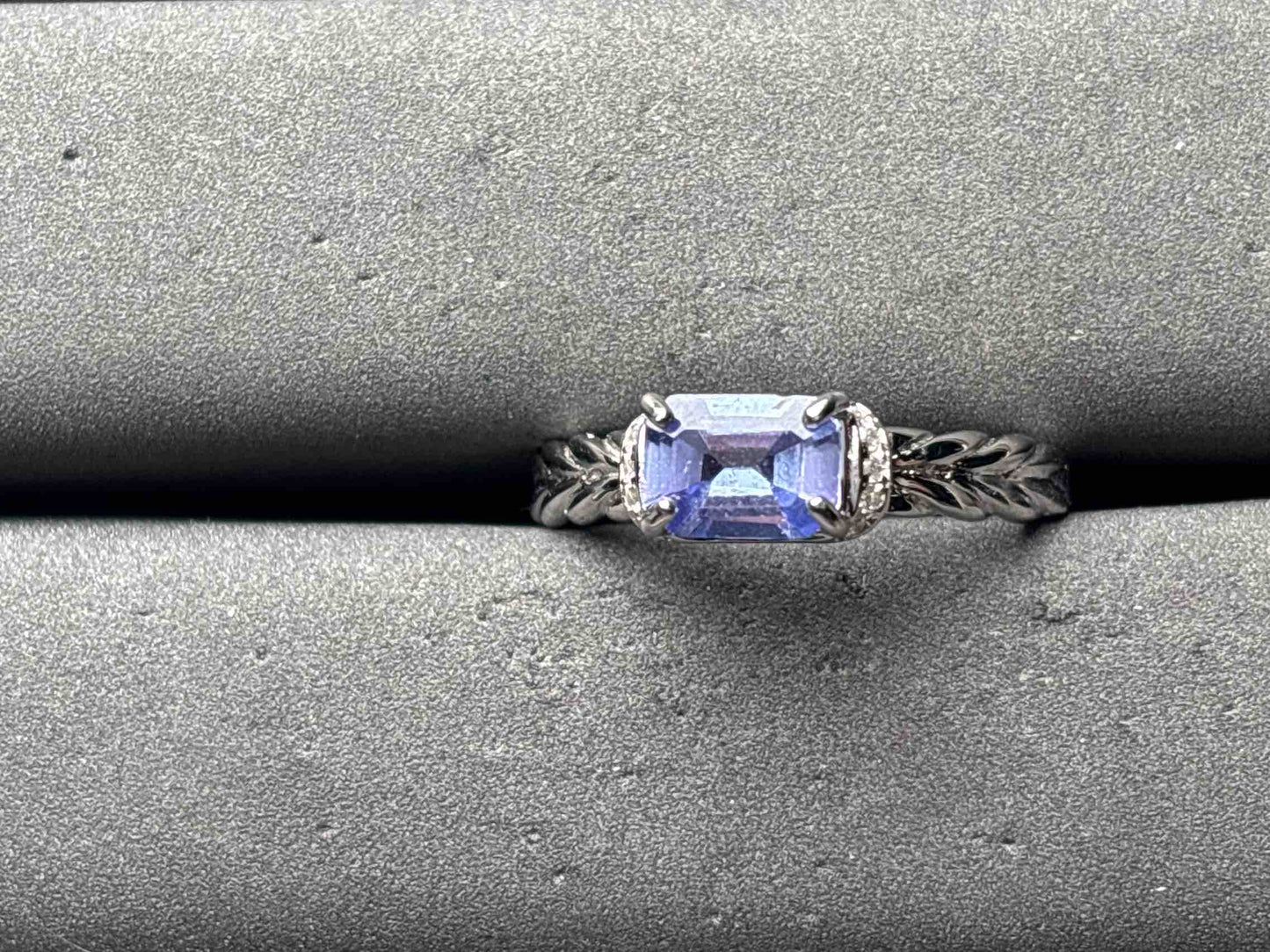 A11743 Tanzanite Ring