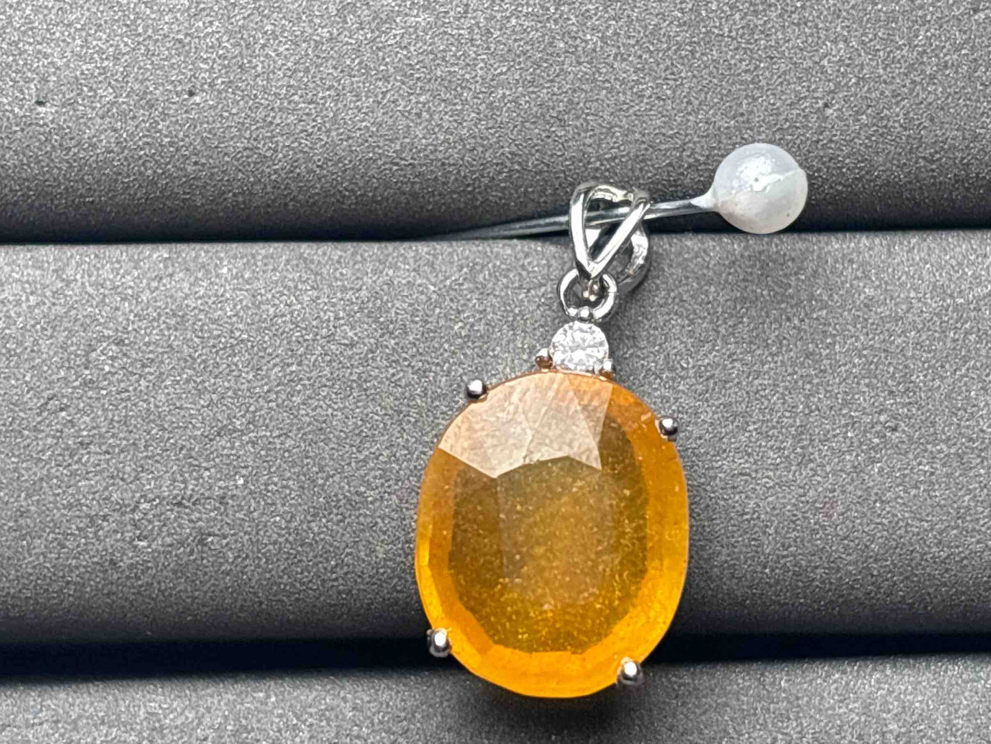 A11766 Sapphire Pendant