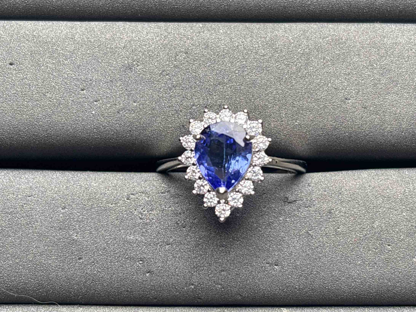 A11776 Tanzanite Ring