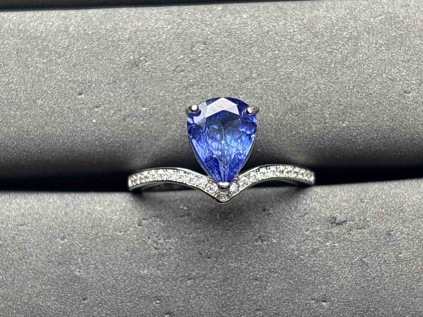 A11781 Tanzanite Ring