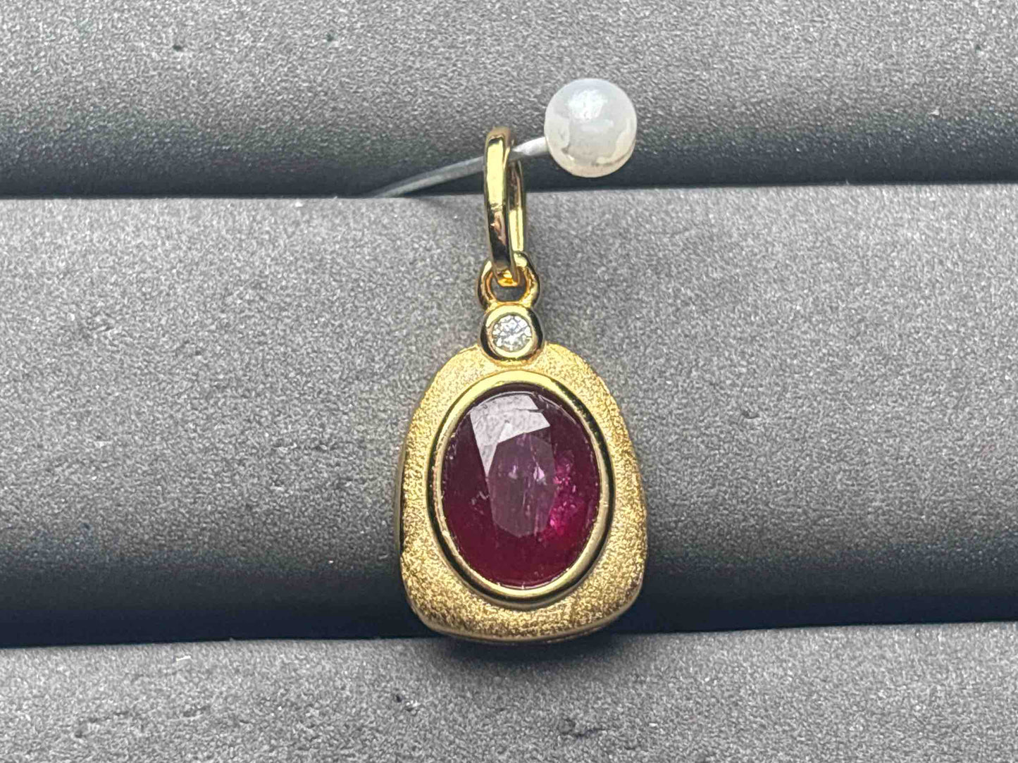 A11823 Ruby Pendant