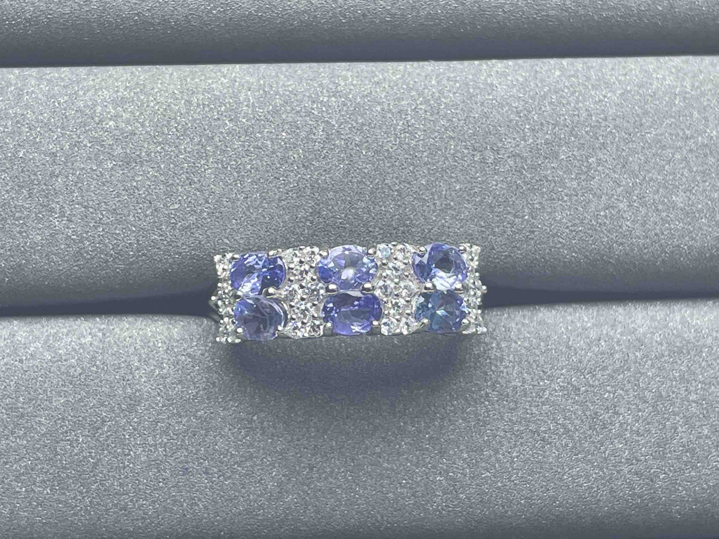 A1190 Tanzanite Ring