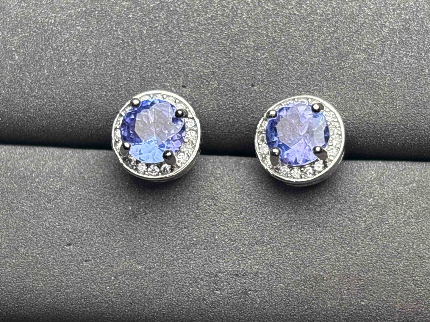 A11920 Tanzanite Earrings