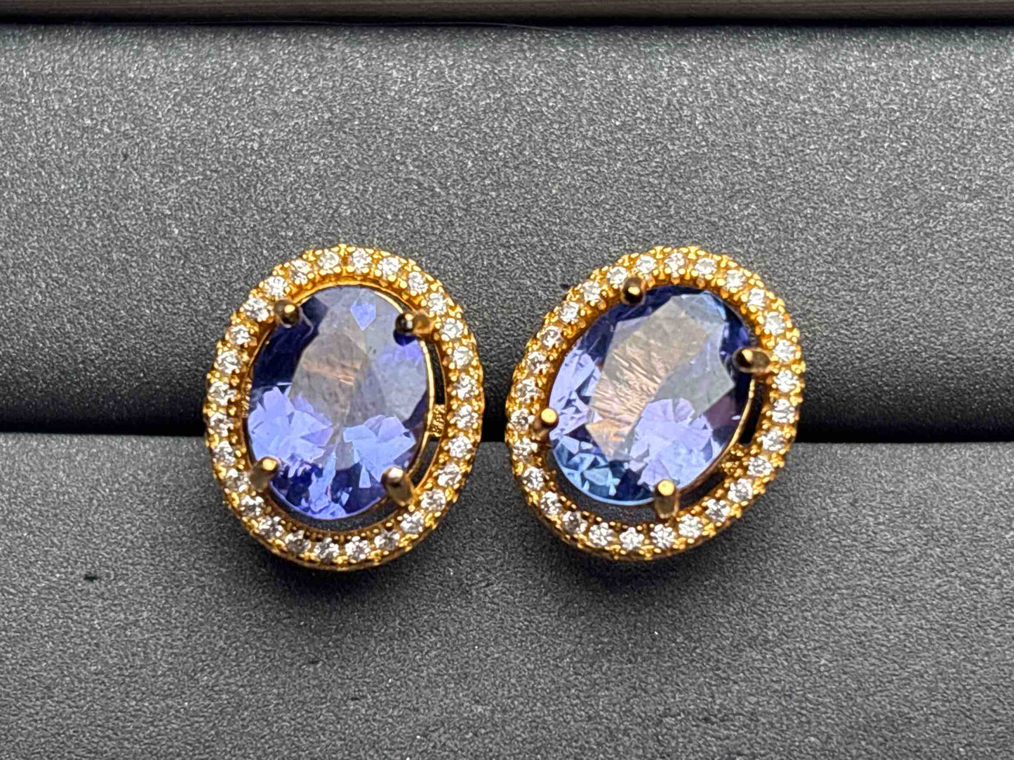 A11922 Tanzanite Earrings