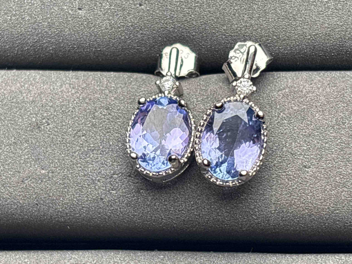 A11923 Tanzanite Earrings