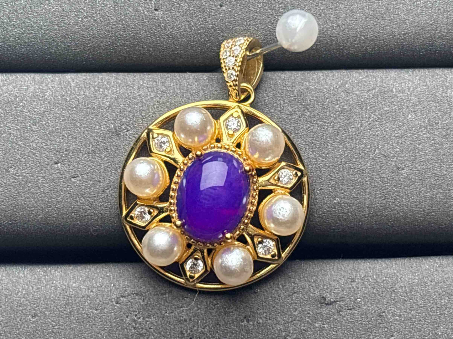 A11940 Opal Pendant