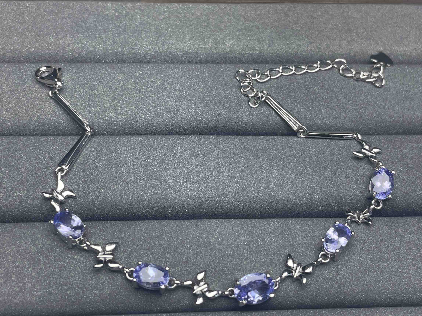 A1195 Tanzanite Bracelet