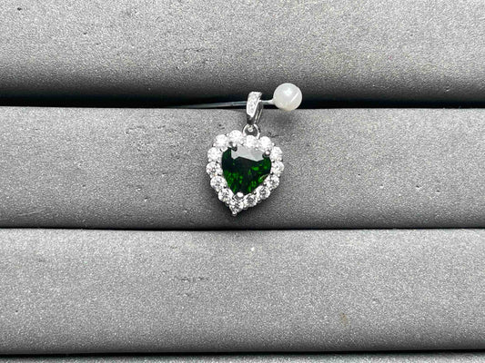 A11980 Diopside Pendant