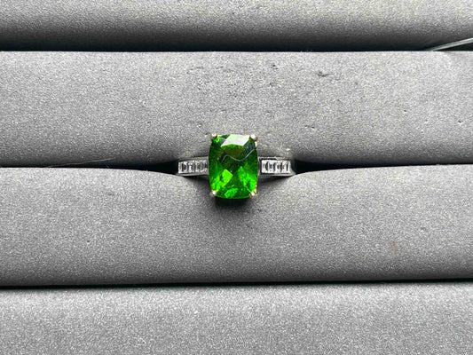 A11983 Diopside Ring