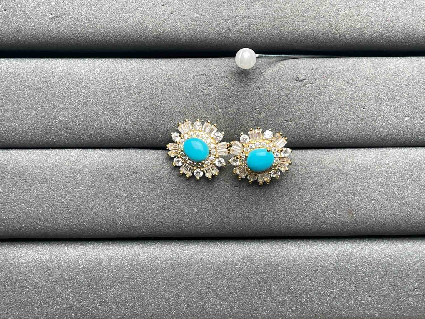 A12017 Turquoise Earrings