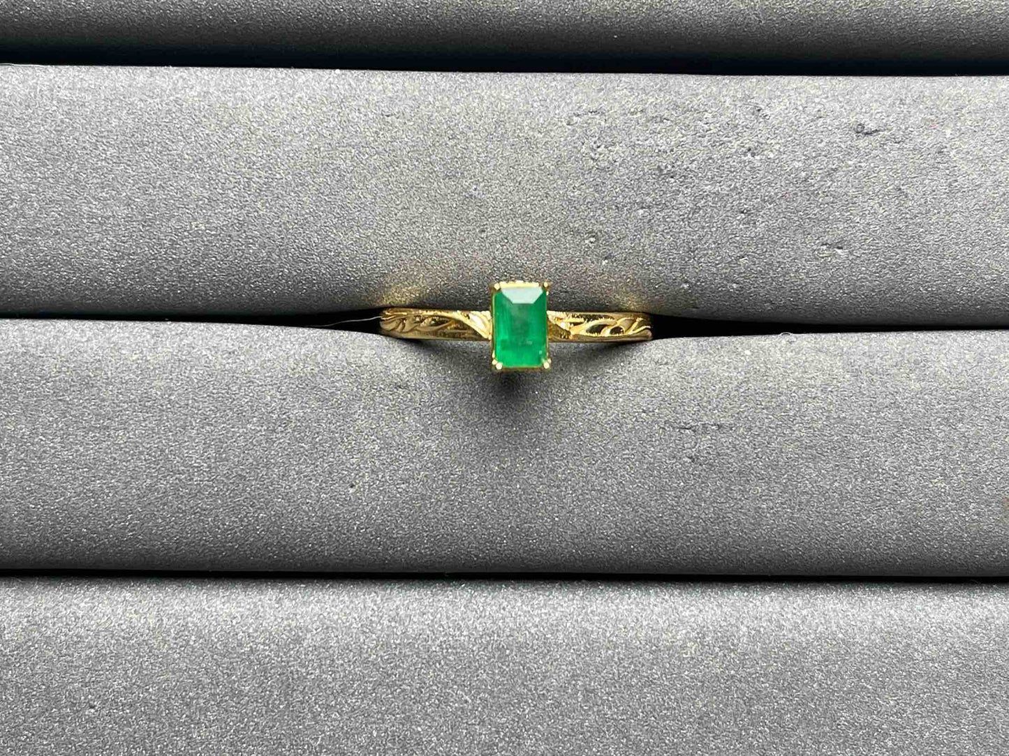 A12023 Emerald Ring