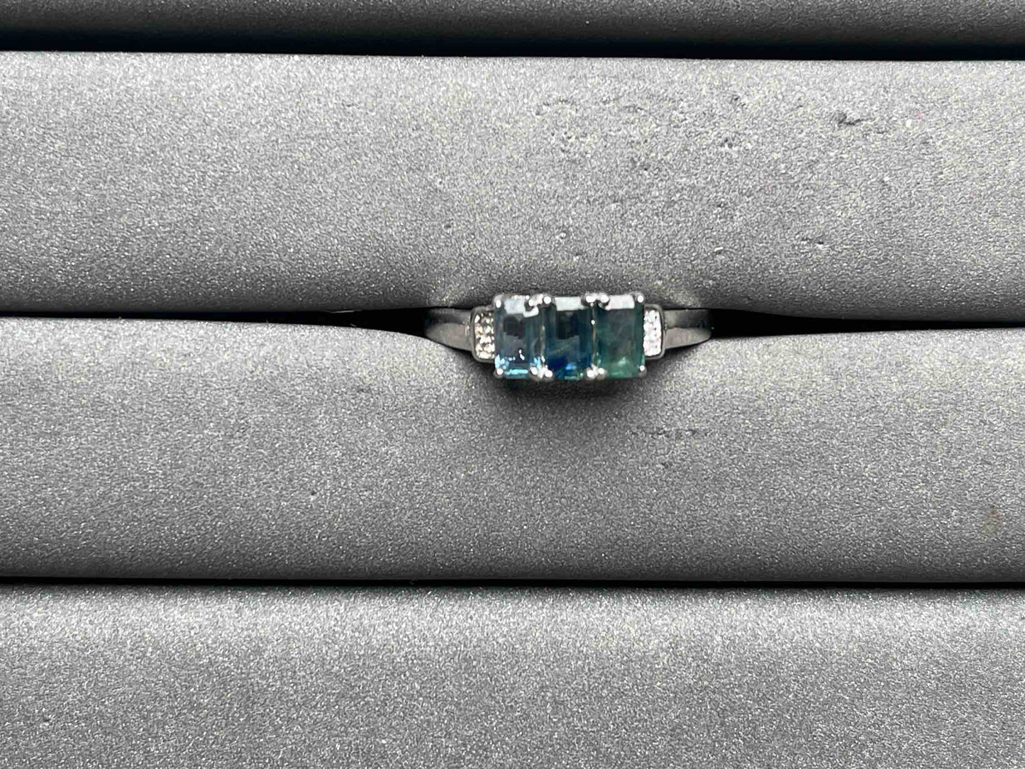 A12035 Sapphire Ring