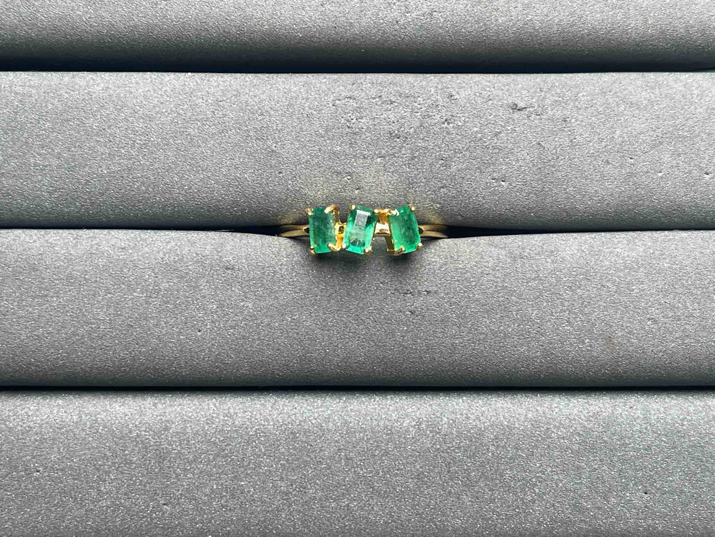 A12052 Emerald Ring