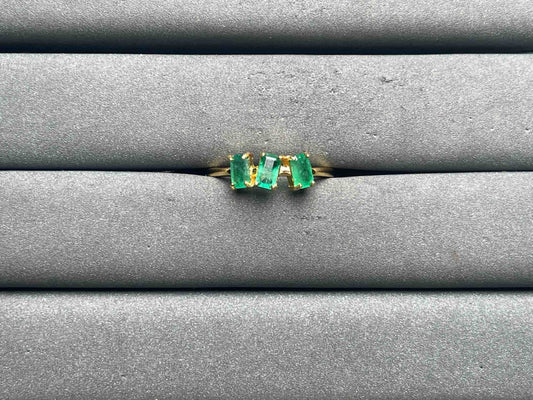 A12052 Emerald Ring