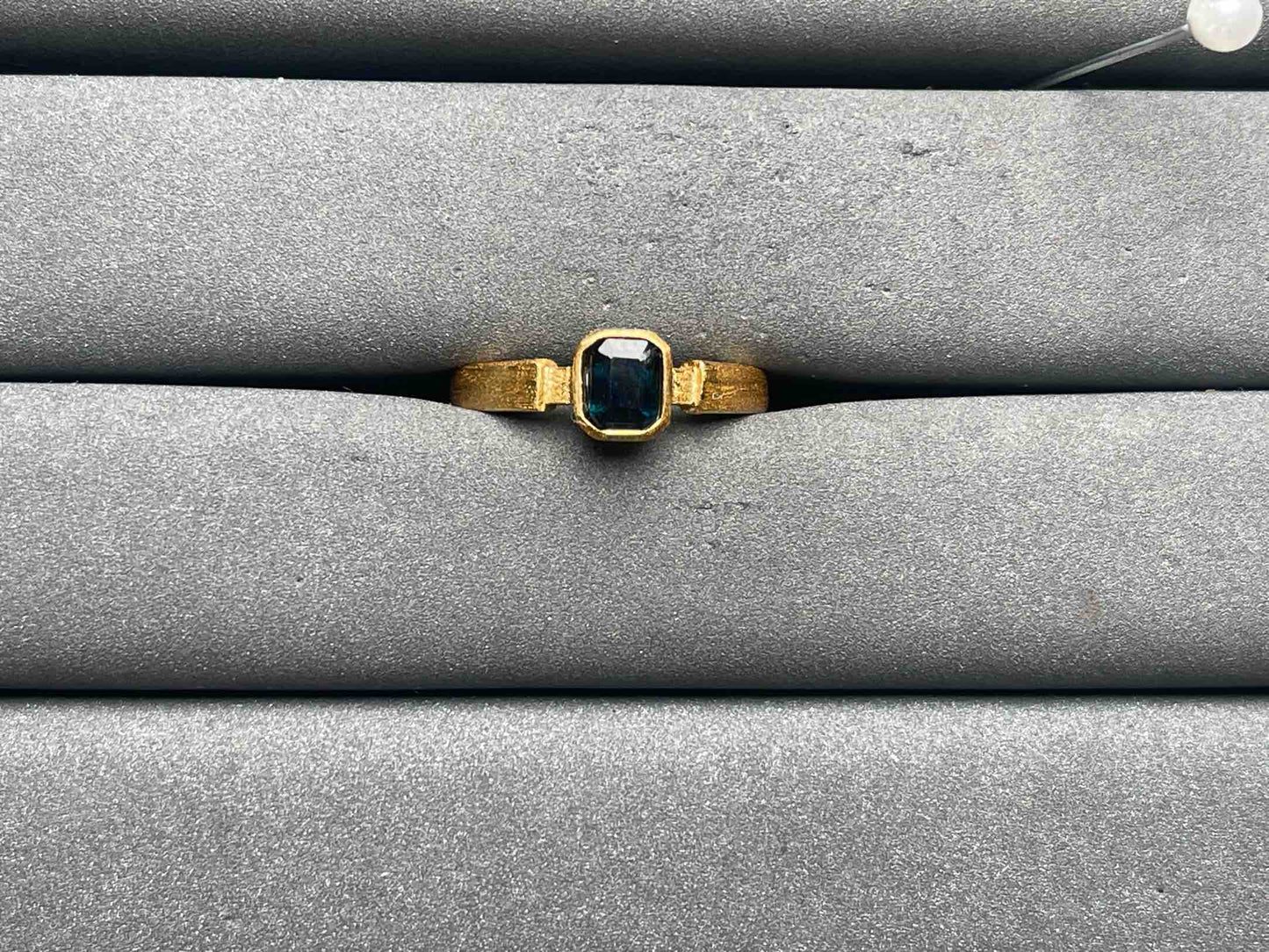 A12068 Sapphire Ring