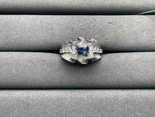 A12072 Sapphire Ring