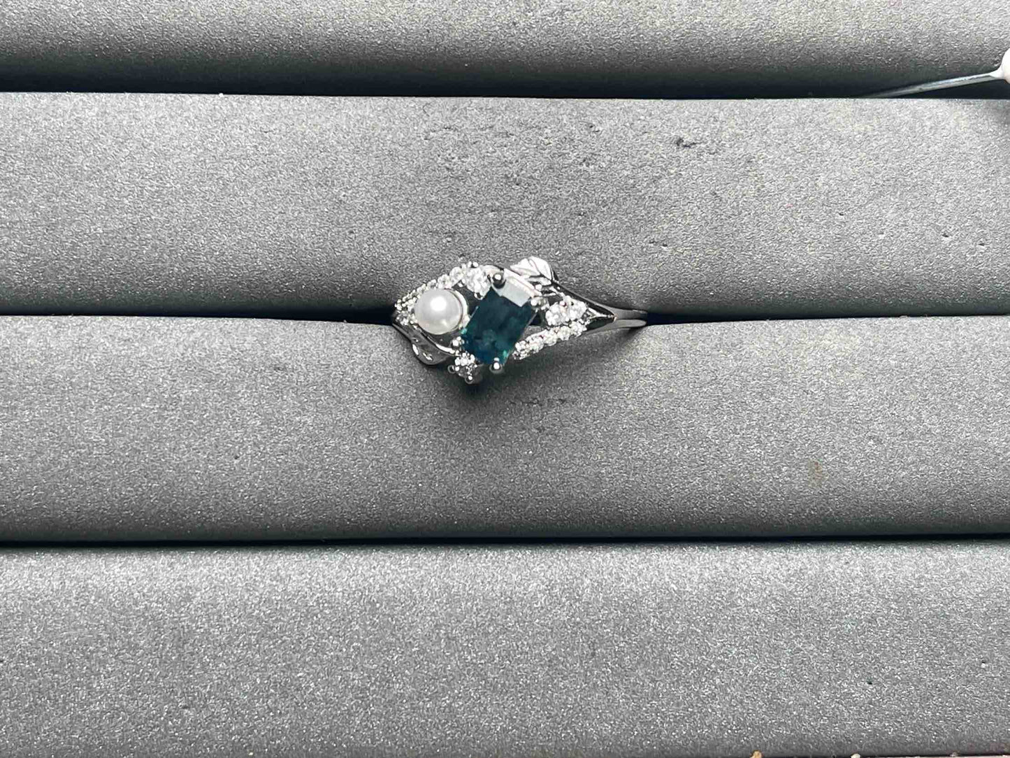 A12078 Sapphire Ring