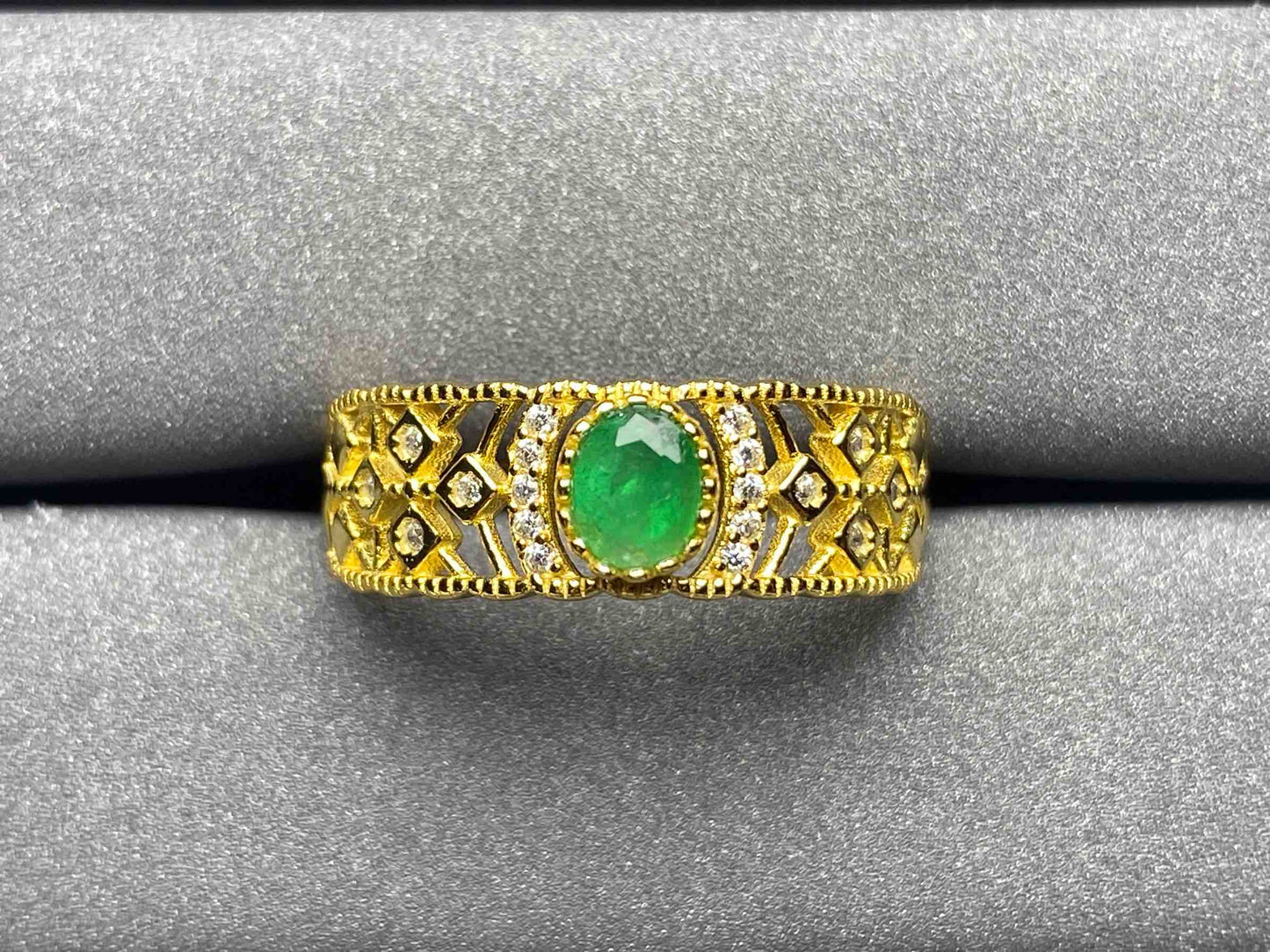 A121 Emerald Ring