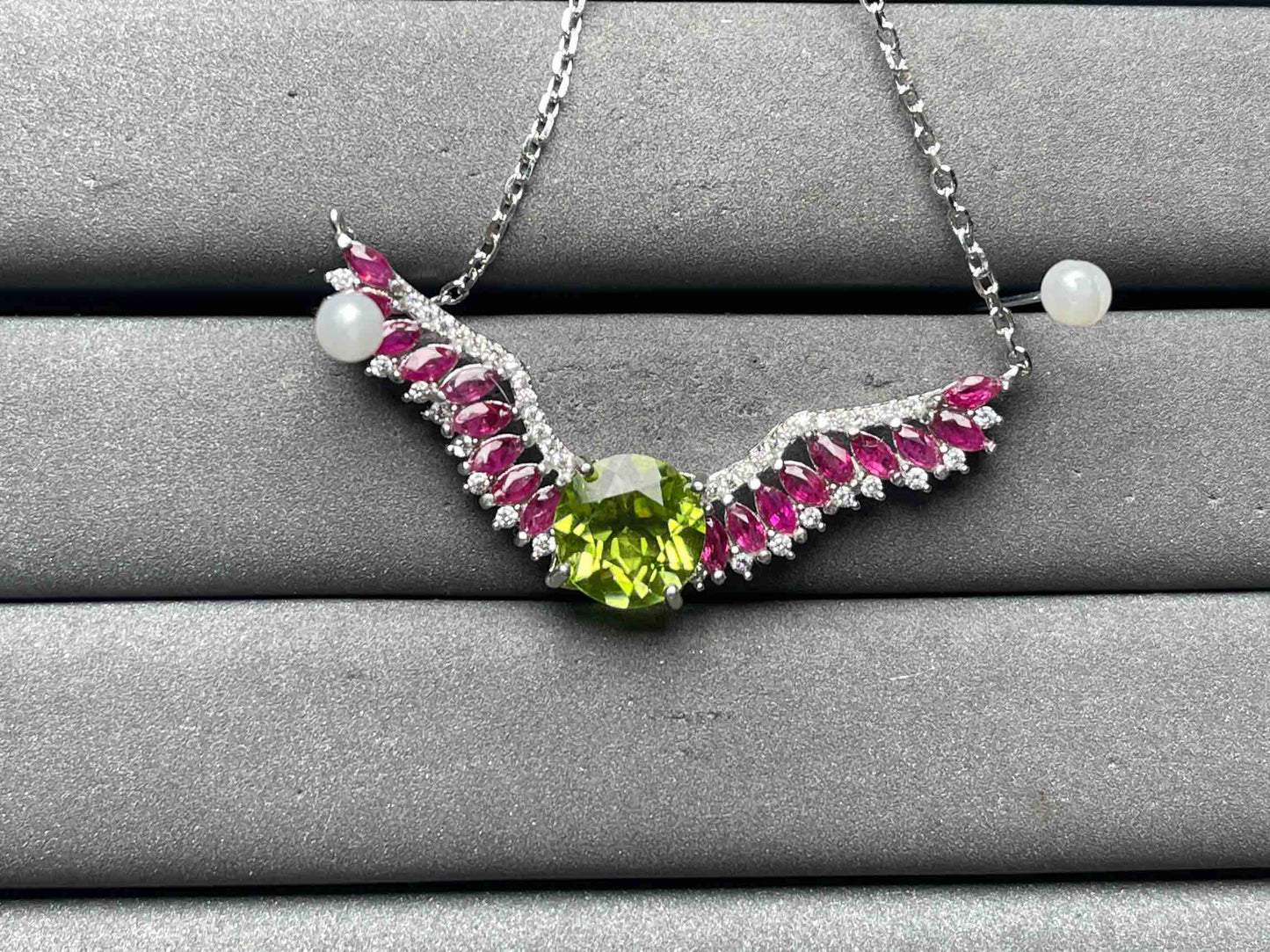 A12190 Peridot Necklace